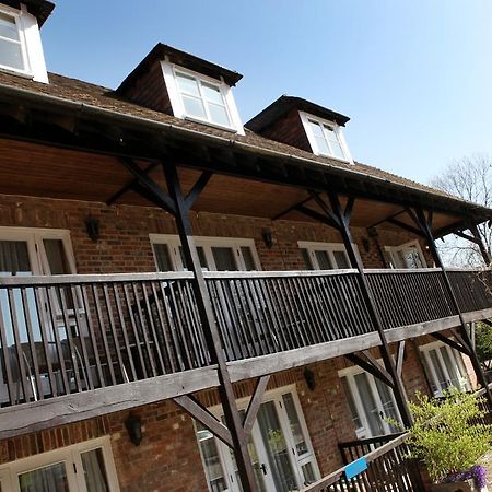 Newbury Manor Pension Buitenkant foto