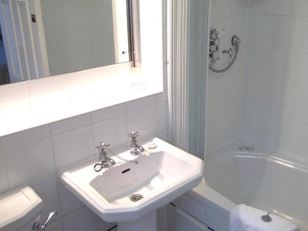 Newbury Manor Pension Kamer foto